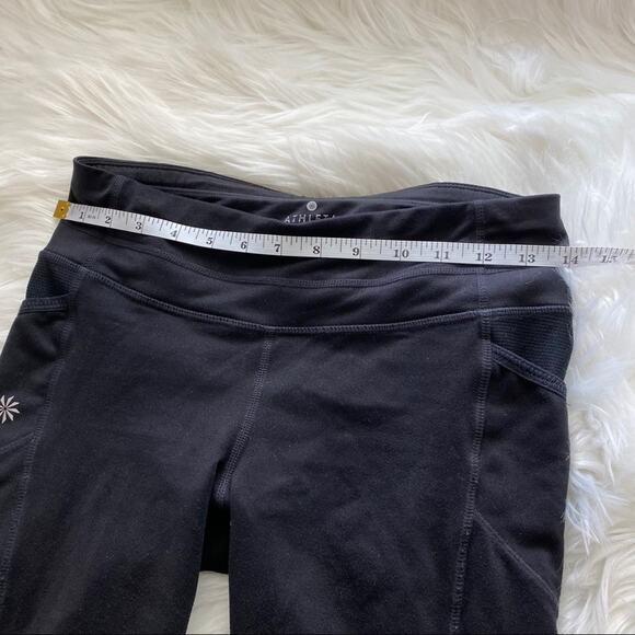 Athleta Be Free Knicker EUC Black XS White Reflectors Capri Side Stash Pocket - Picture 8 of 10